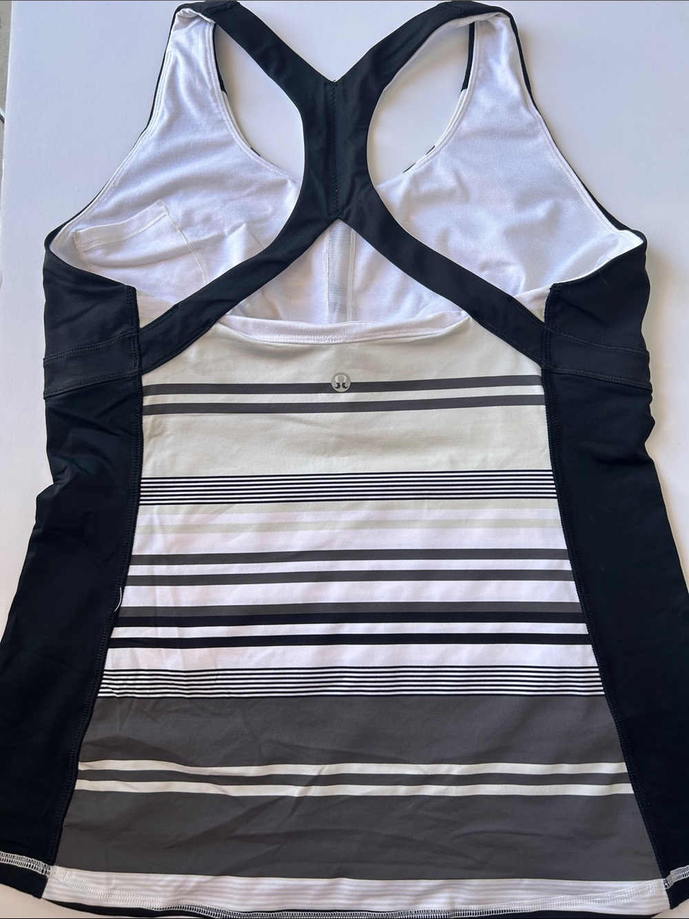 lululemon athletica Black and White
